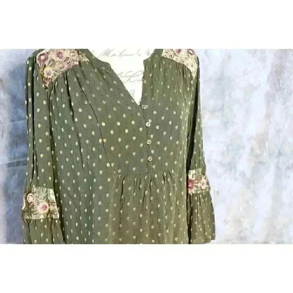Chico's size 1 green w/gold thread dots;crushed velvet accents on shoulder lined - Picture 6 of 16